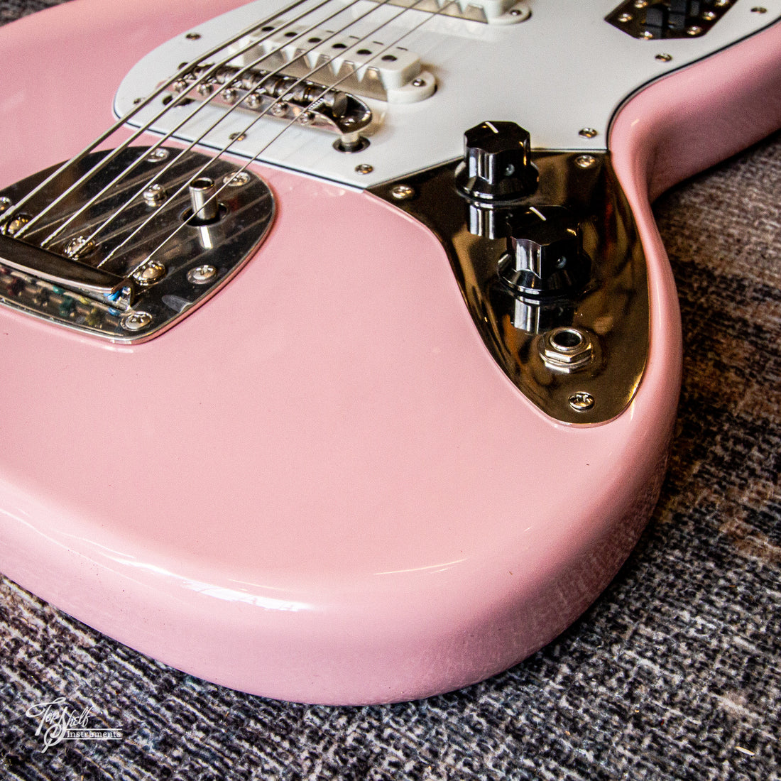 Squier Classic Vibe Bass VI FSR Shell Pink 2022