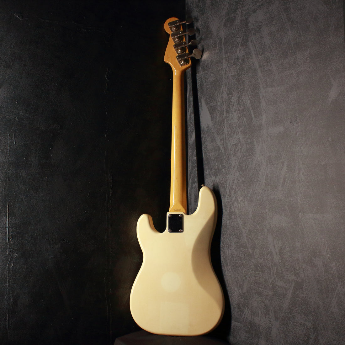 Fender Japan '70 Precision Bass PB70-70US Olympic White 2004