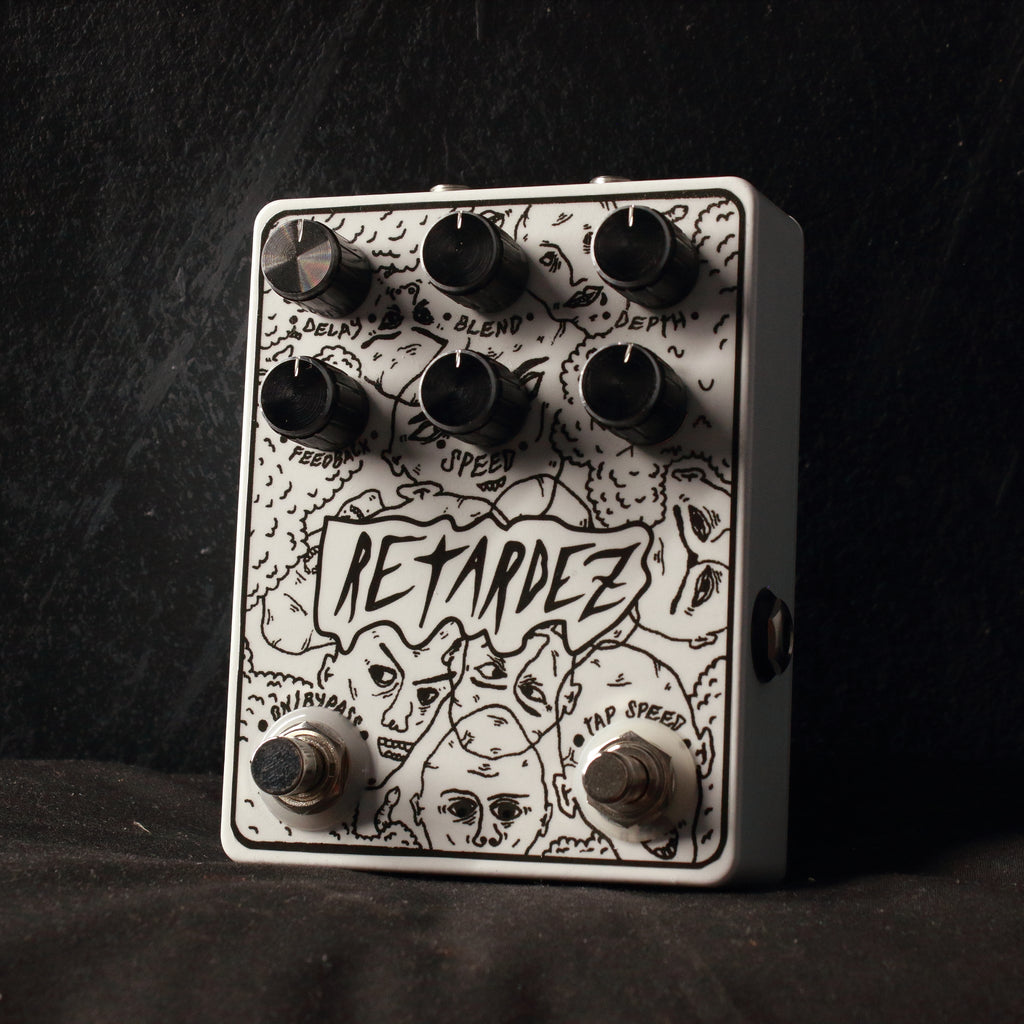 Comodoro Retardez Modulated Delay Pedal