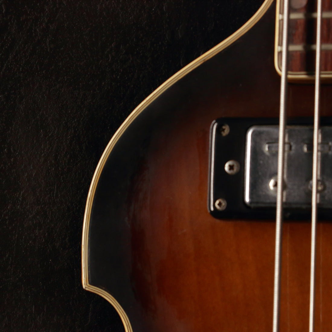 Aria Diamond VB-300 Violin Bass Sunburst 1970