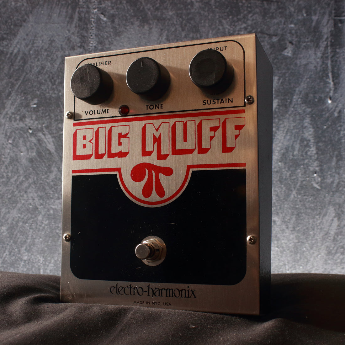 Electro-Harmonix Big Muff Pi Fuzz Pedal