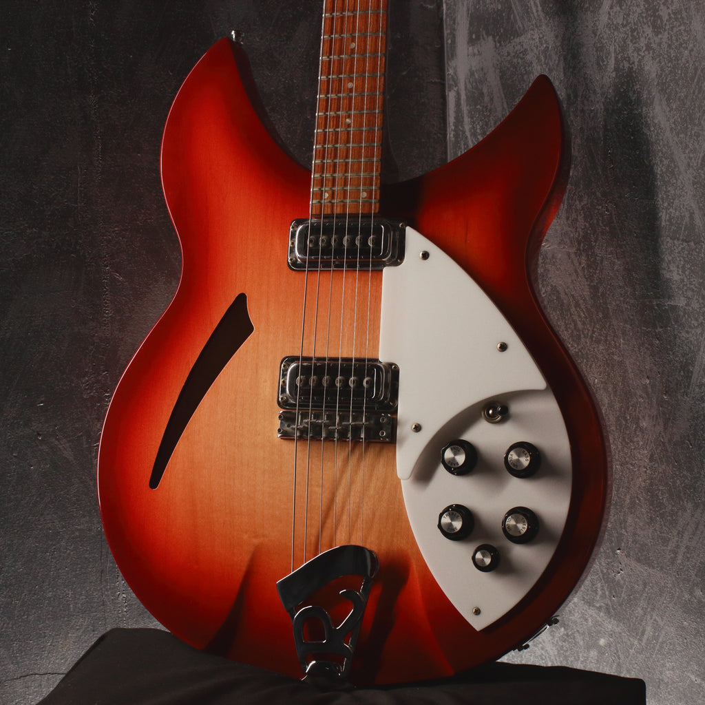 Rickenbacker 330 Fireglo 2011