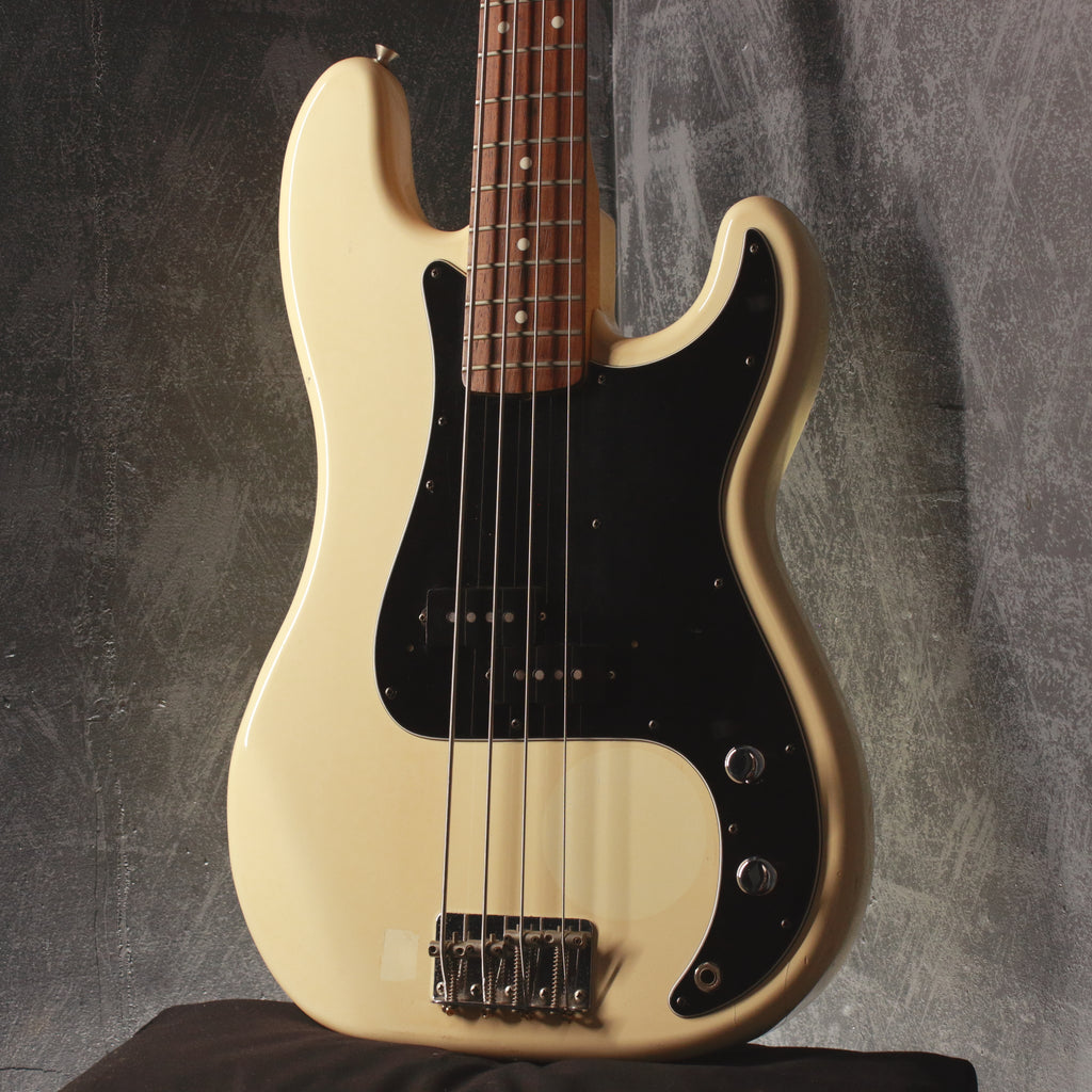 Fender Japan '70 Precision Bass PB70-70US Olympic White 2000