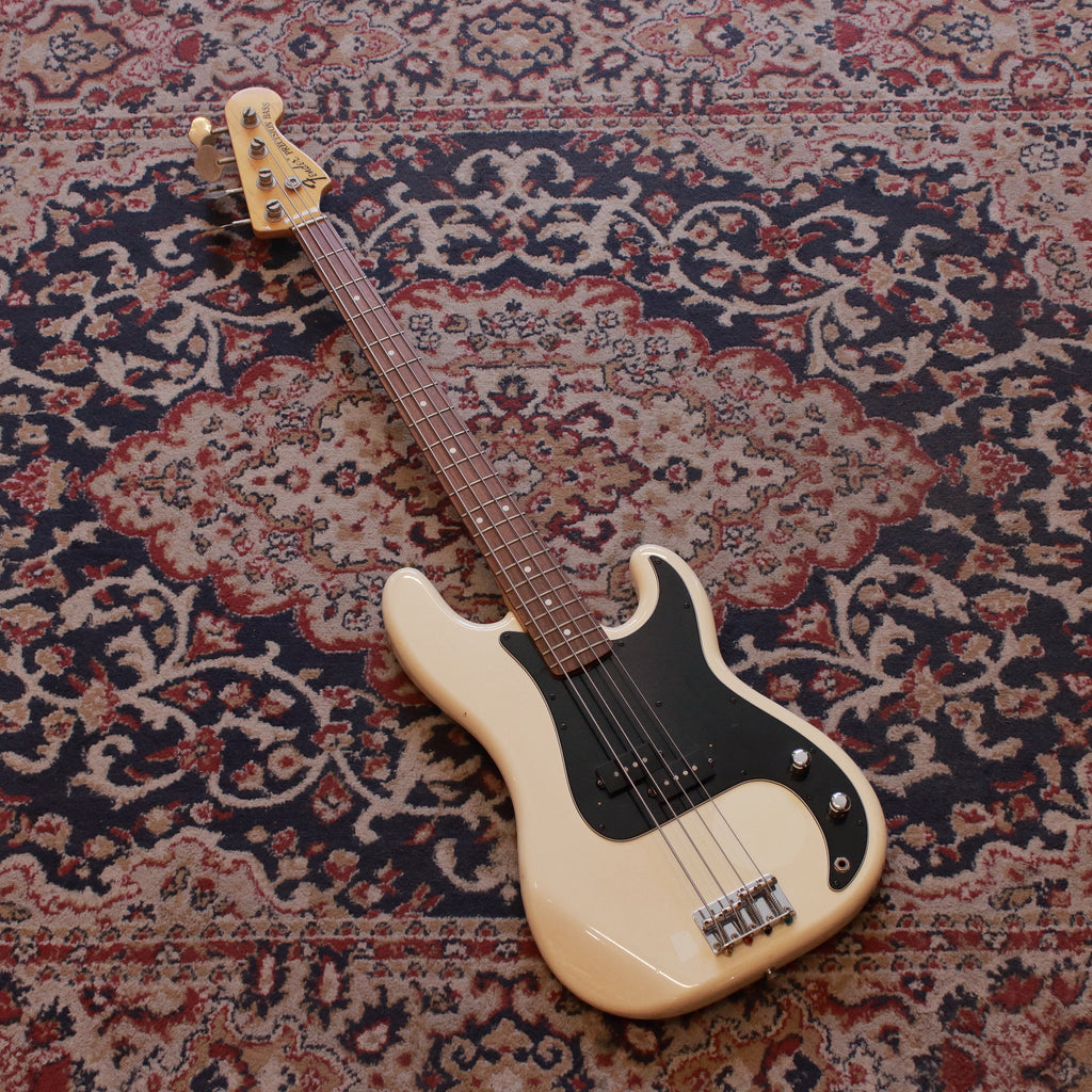 Fender Japan '70 Precision Bass PB70-70US Olympic White 2000