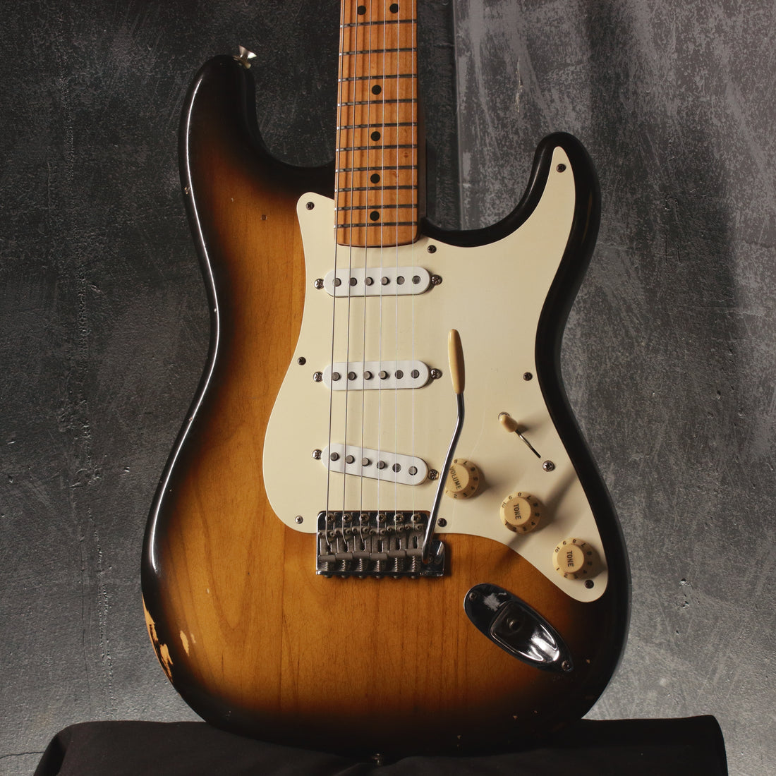 Fender American Vintage '57 Stratocaster Sunburst 1982