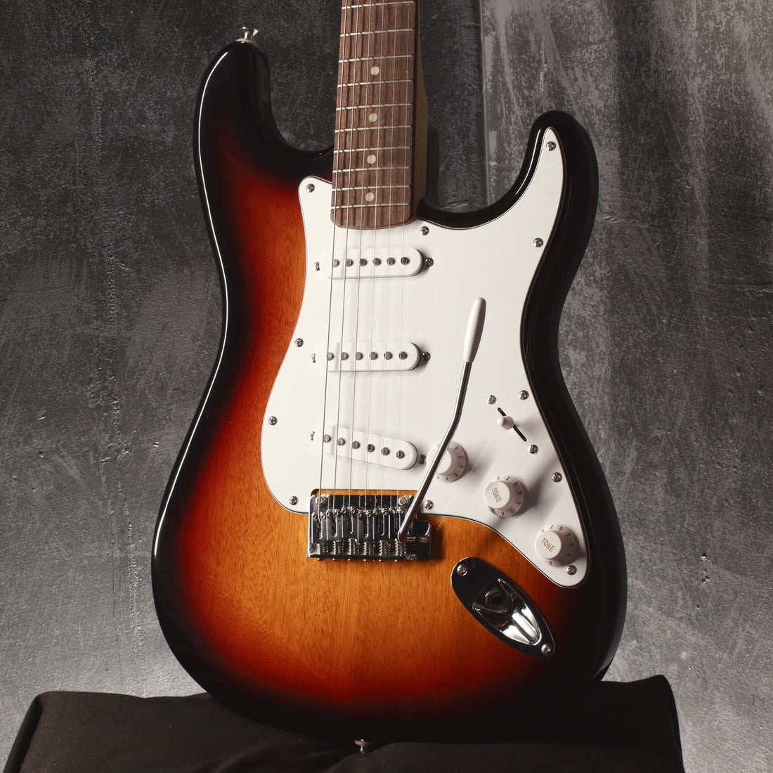 Squier Affinity Series Stratocaster Sunburst 2021