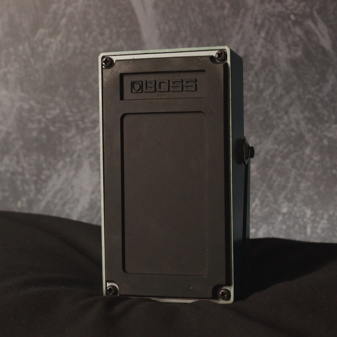 Boss TR-2 Tremolo Pedal