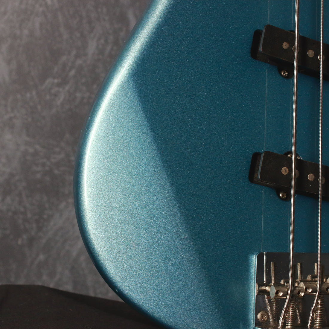History MMBJ Mini Bass Lake Placid Blue 2002