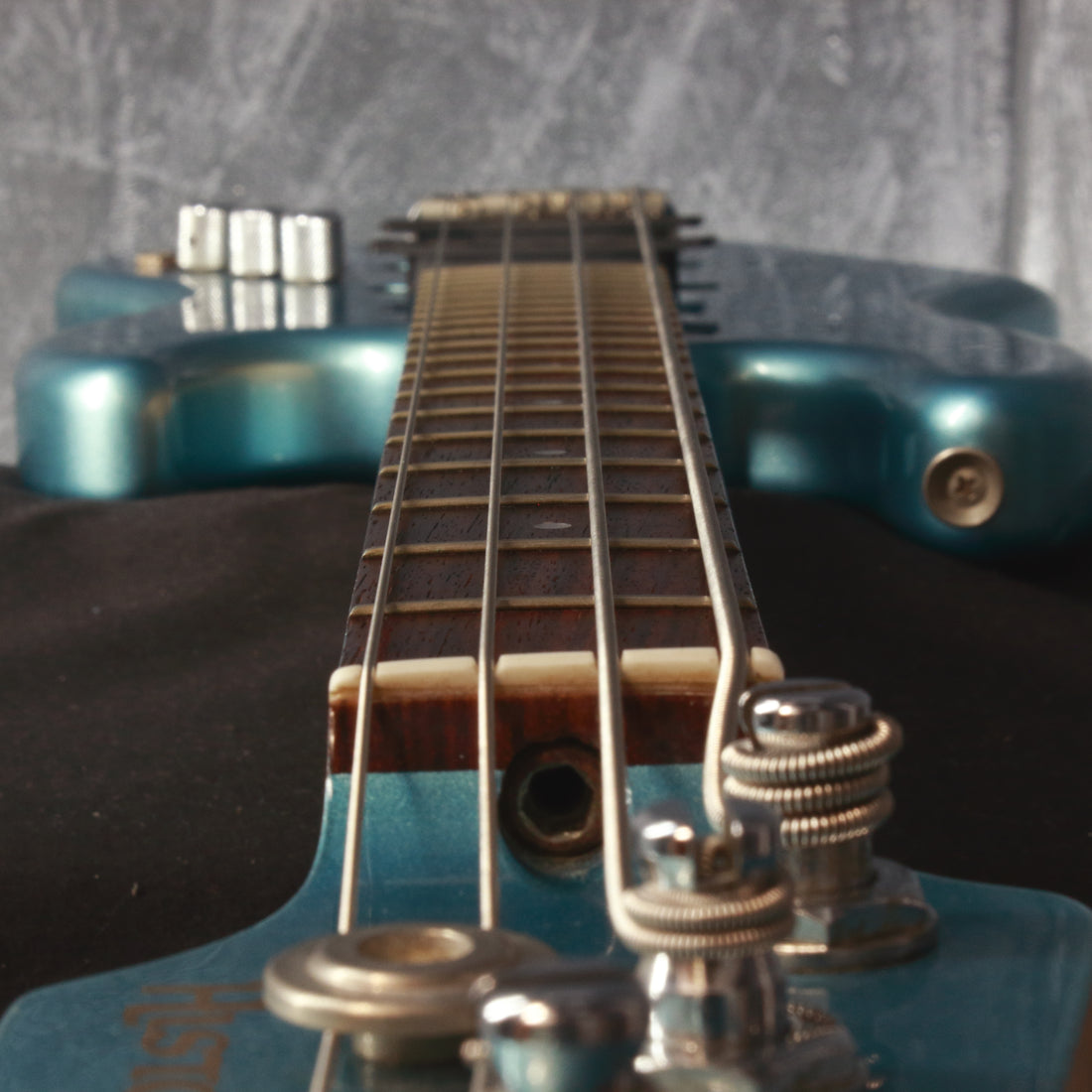 History MMBJ Mini Bass Lake Placid Blue 2002