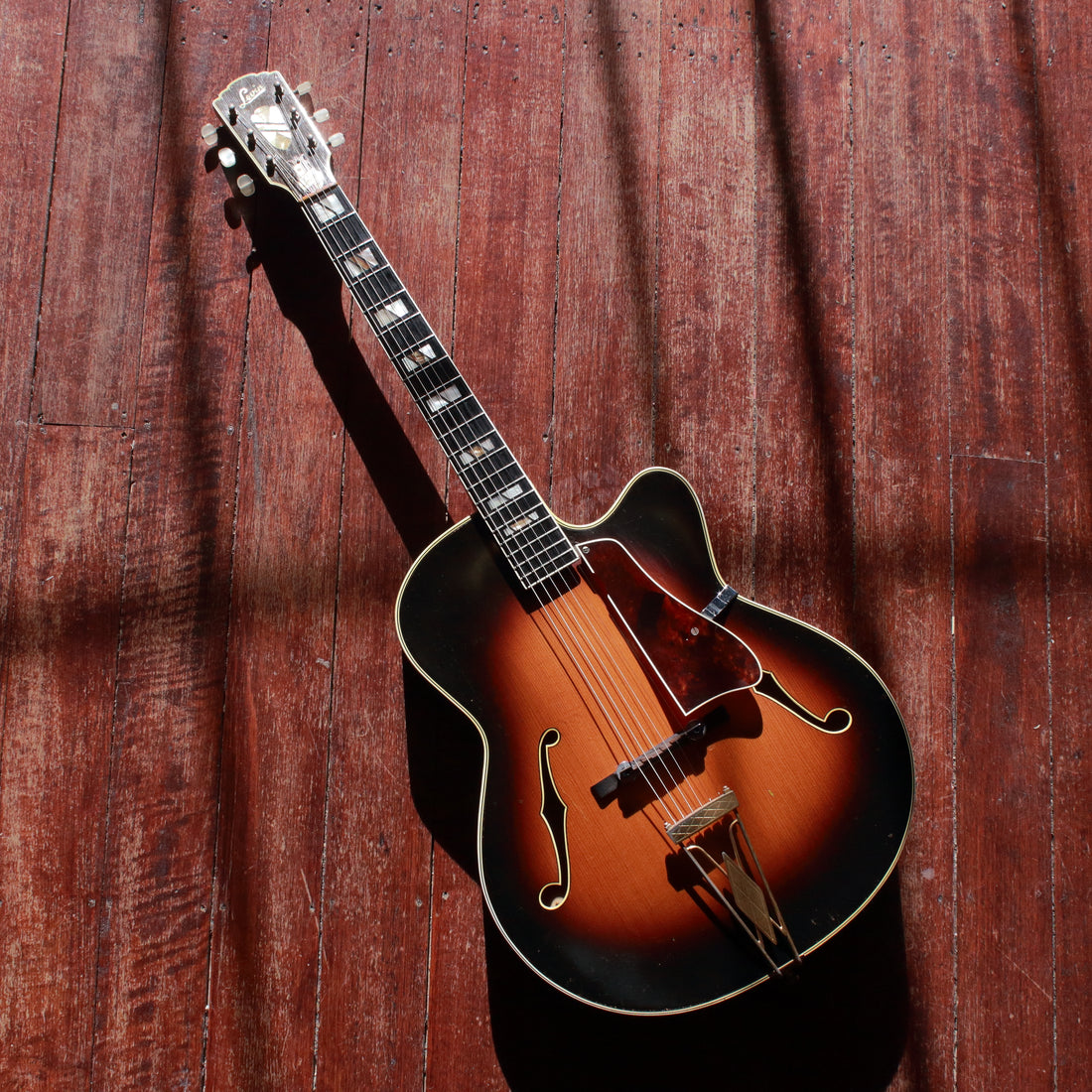 Levin No.320 Archtop Acoustic Sunburst 1957