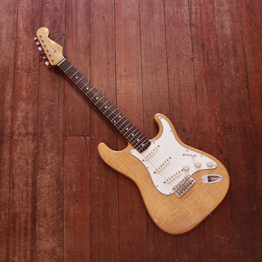 Fender Japan '62 Stratocaster ST62-70NS Foto-Flame Natural 1995