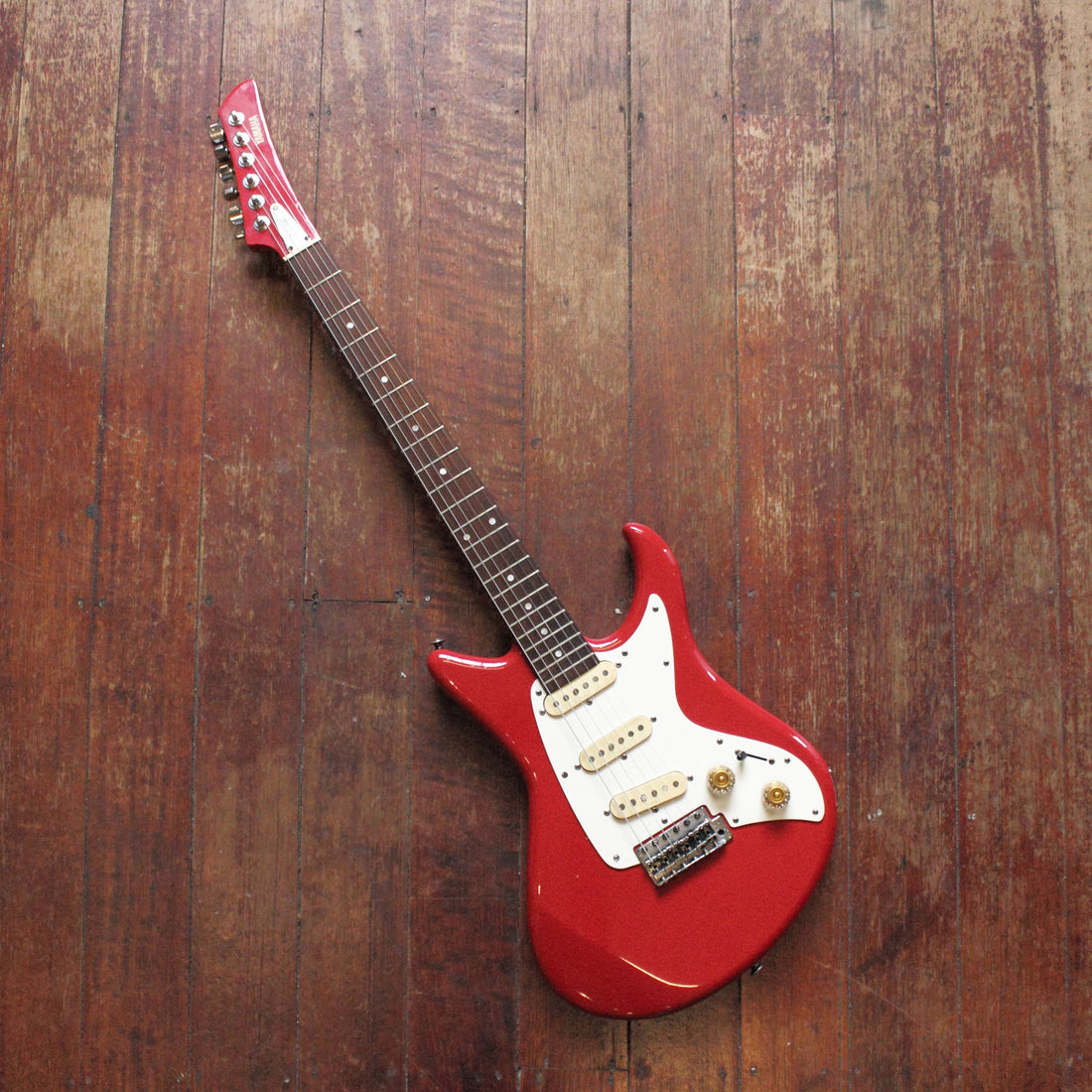 Yamaha SS-300 Bright Red 1983