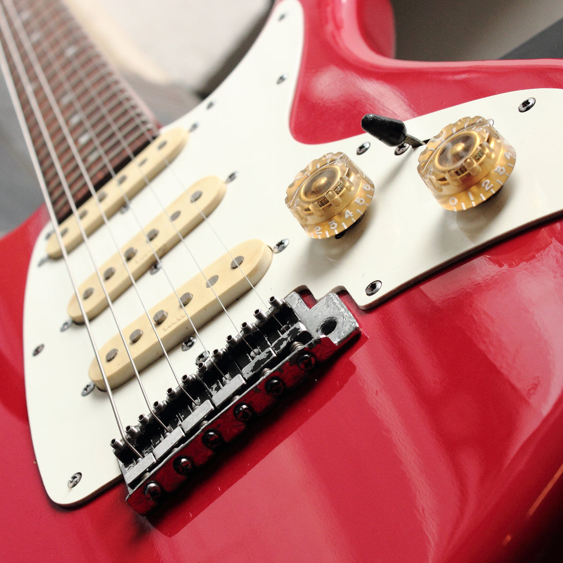 Yamaha SS-300 Bright Red 1983