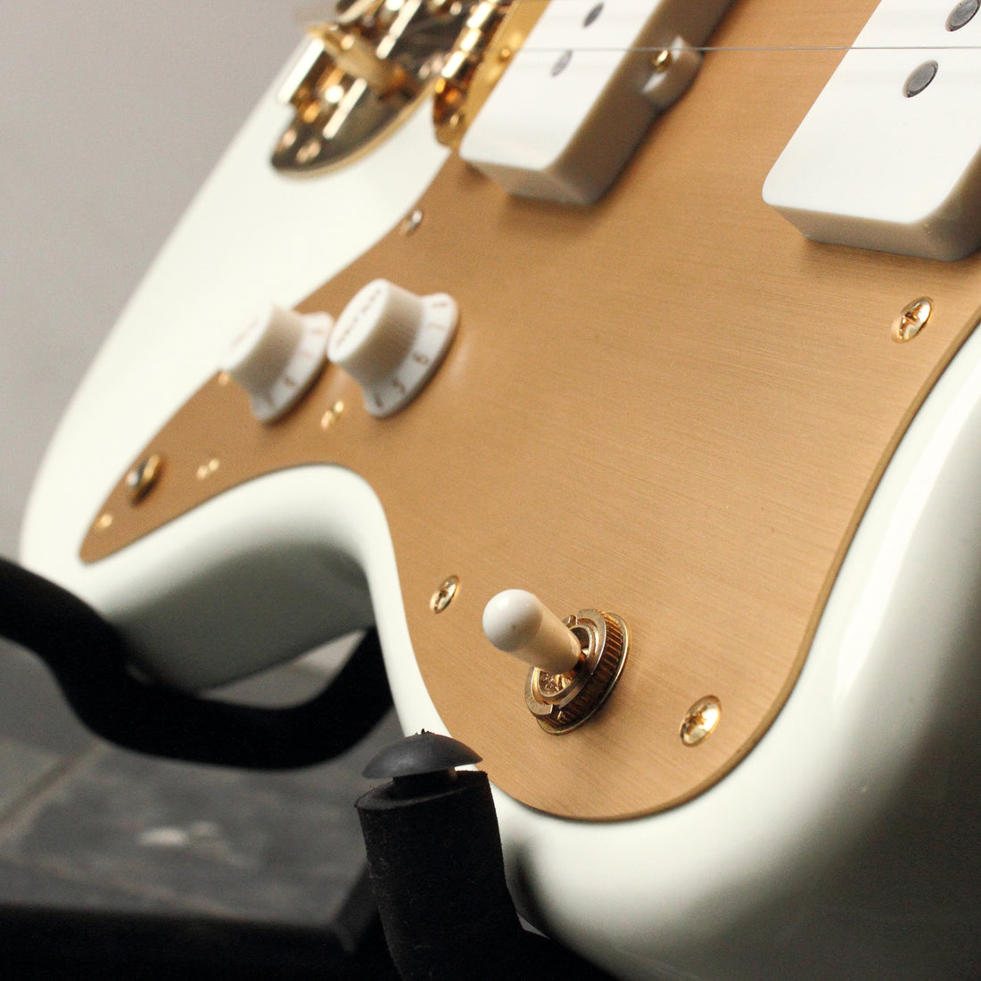 Squier 40th Anniversary Gold Edition Jazzmaster Olympic White 2022