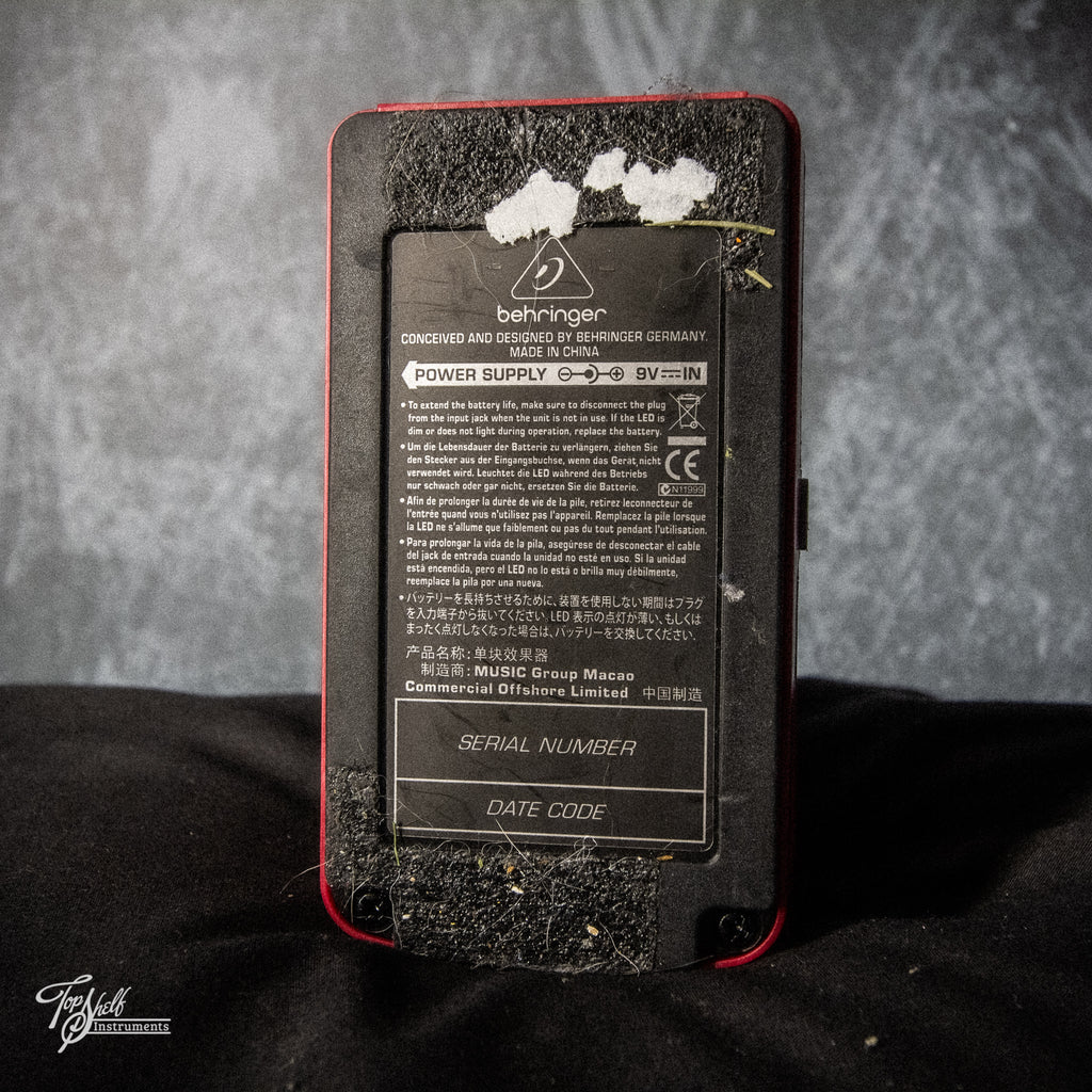 Behringer UM300 Ultra Metal Distortion Pedal