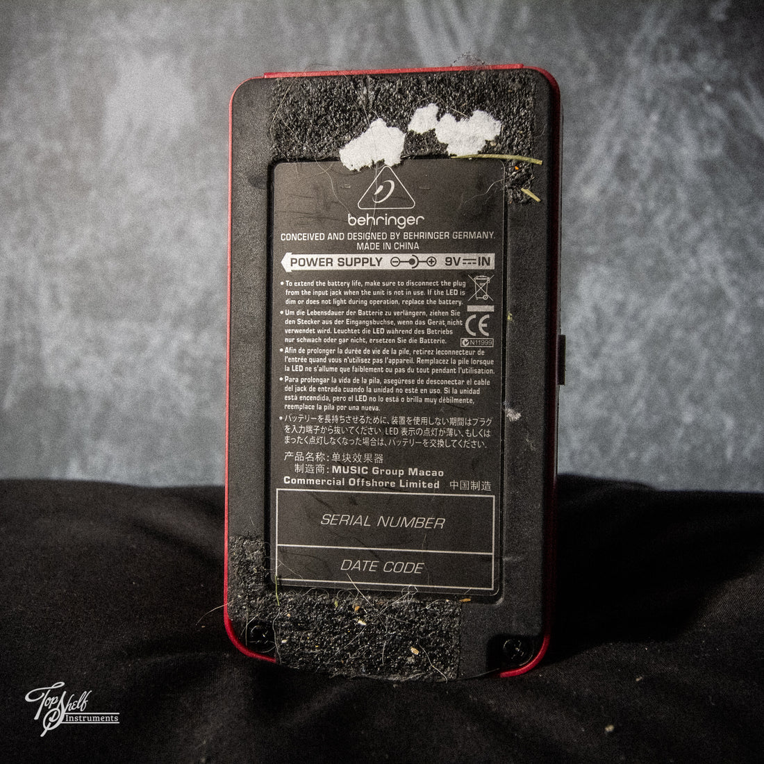 Behringer UM300 Ultra Metal Distortion Pedal