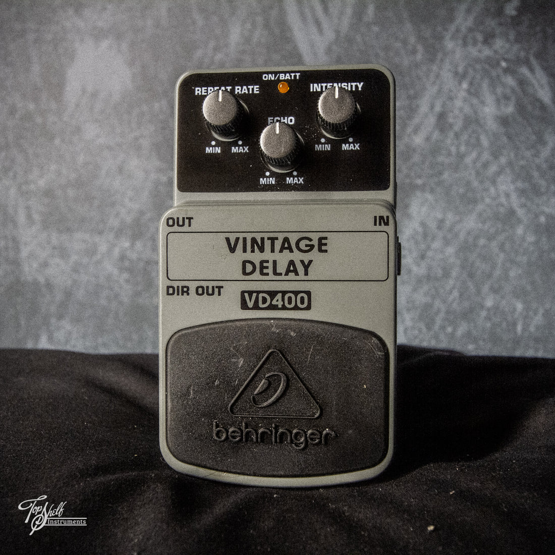 Behringer VD400 Vintage Delay Pedal