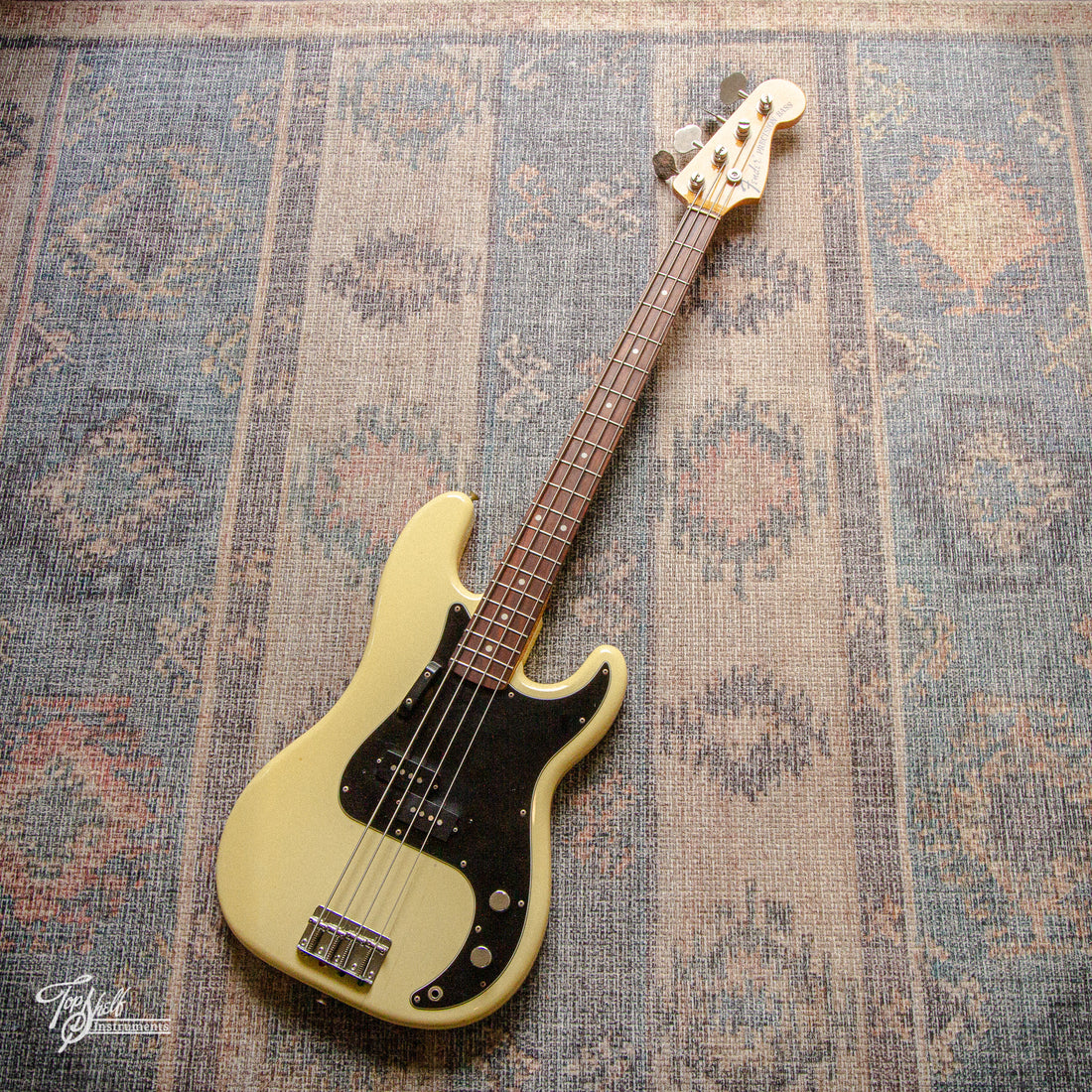 Fender Japan '70 Precision Bass PB70-85 Vintage White 1993