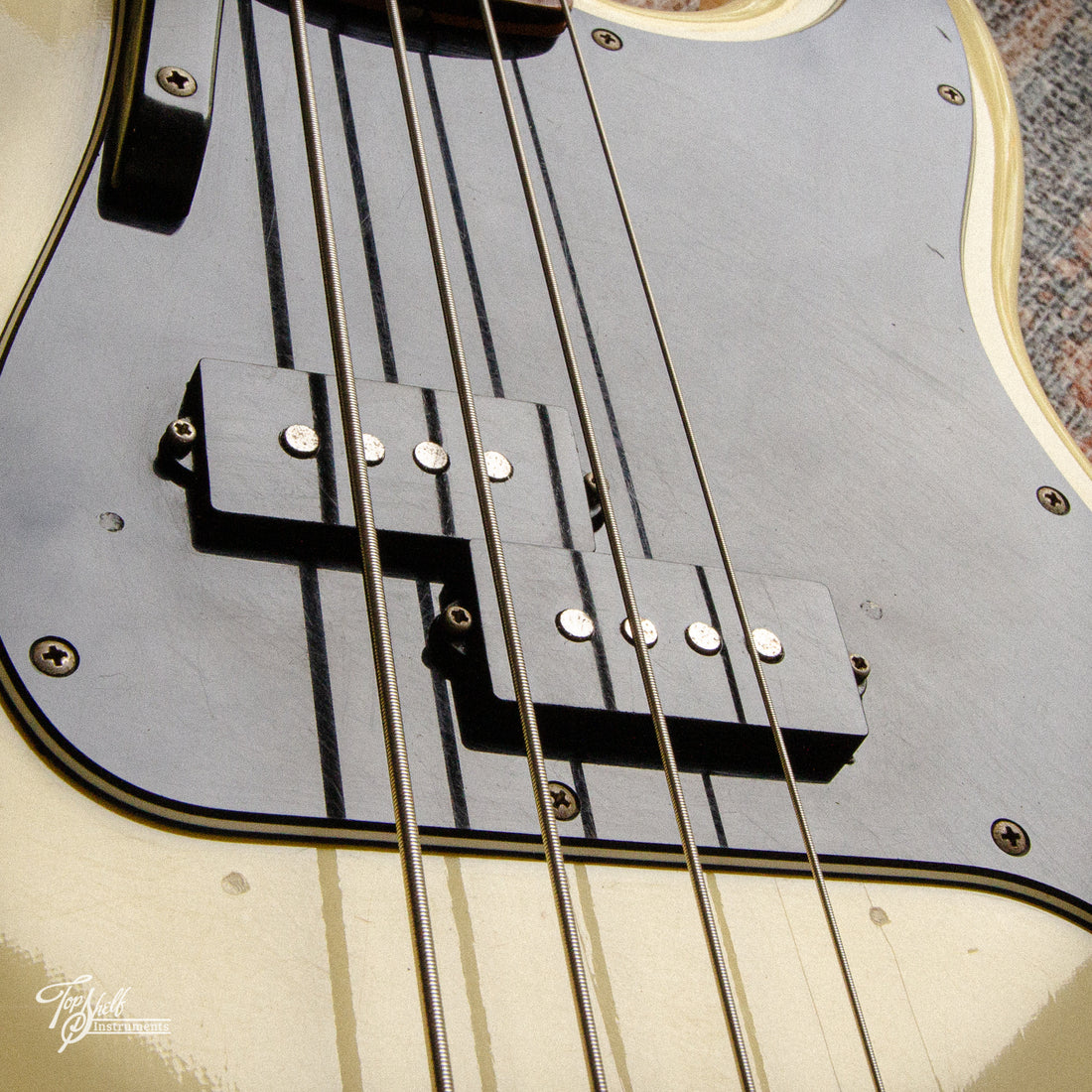 Fender Japan '70 Precision Bass PB70-85 Vintage White 1993