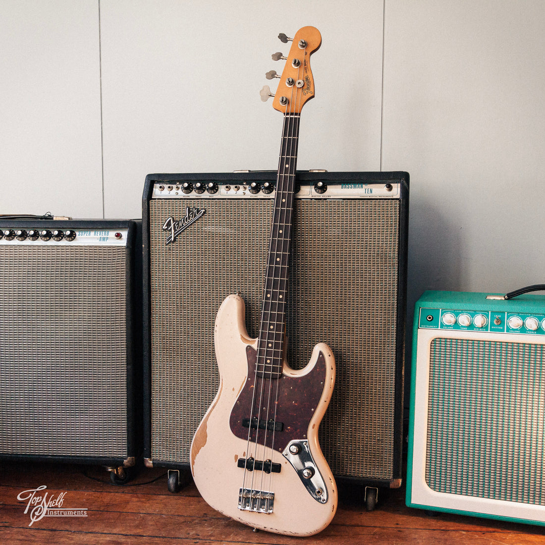 Fender Flea Jazz Bass Faded Shell Pink 2024