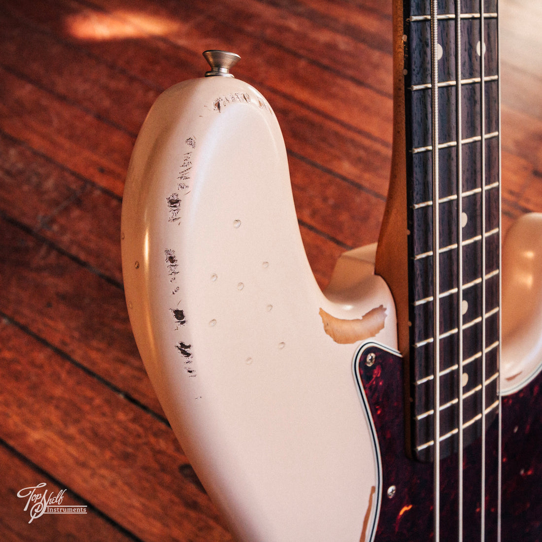 Fender Flea Jazz Bass Faded Shell Pink 2024