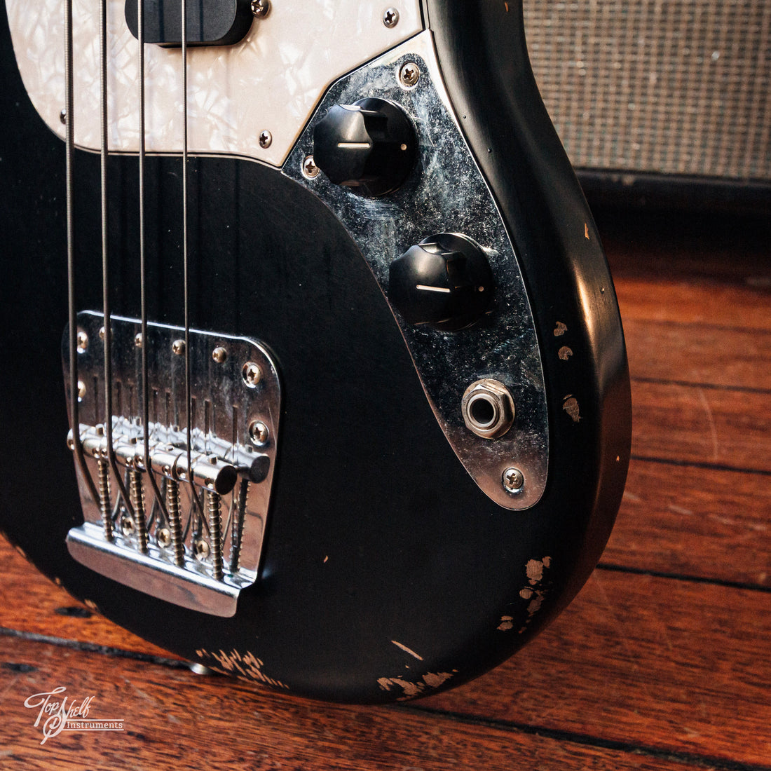 Fender JMJ Road Worn Mustang Bass 2023