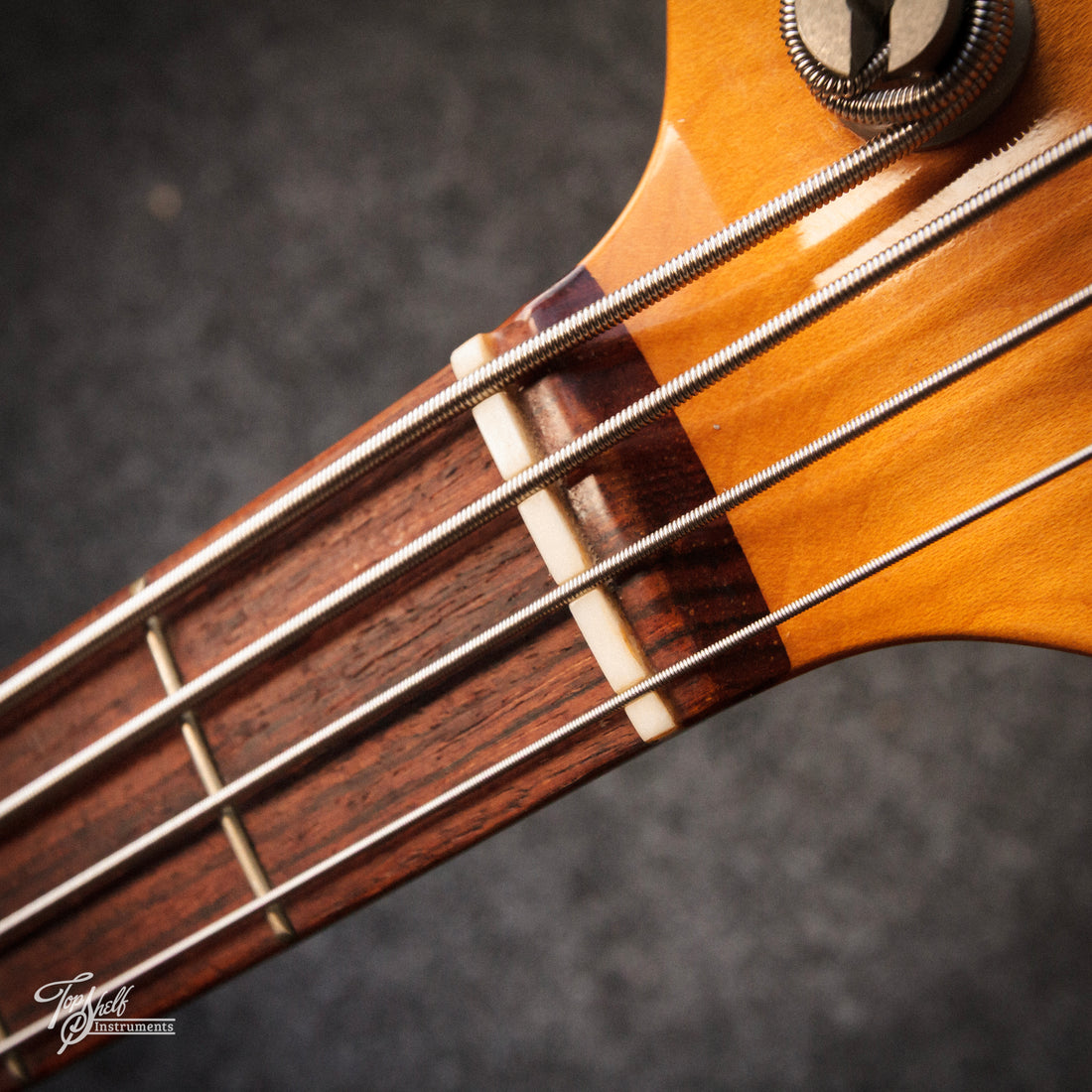 Fender Japan Mustang Bass MB98-70SD Vintage White 1998