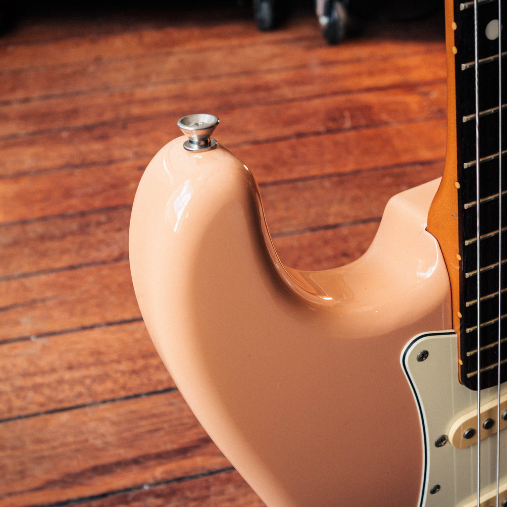 Fender Japan '62 Stratocaster ST62 Shell Pink 2010