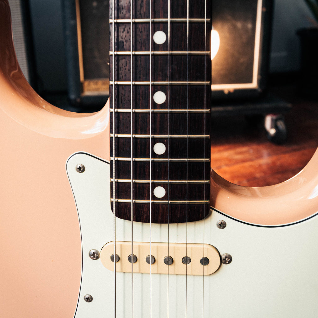 Fender Japan '62 Stratocaster ST62 Shell Pink 2010