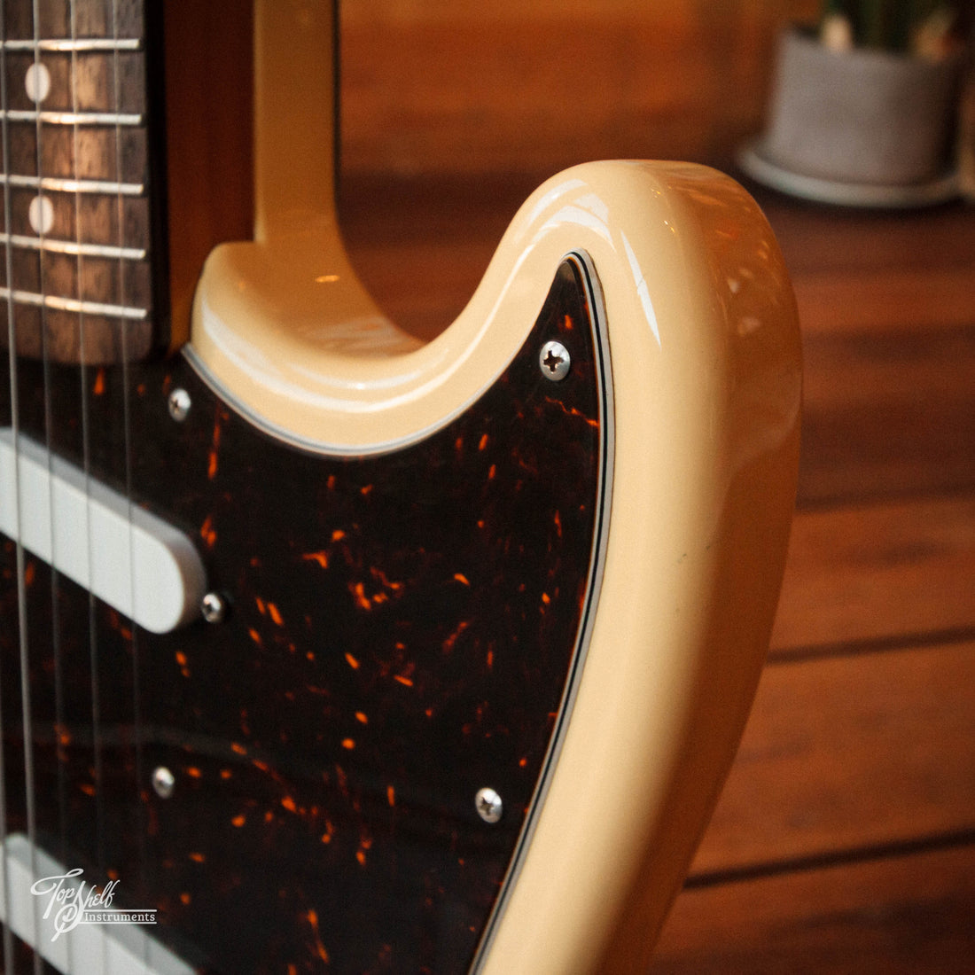 Fender Mustang MG69 Vintage White 2010