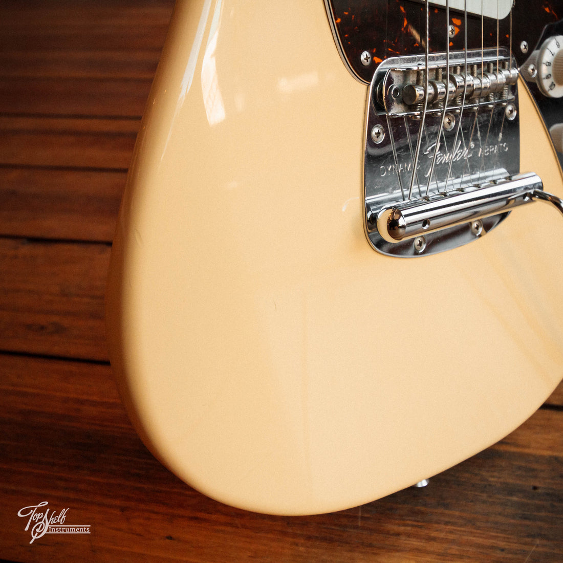 Fender Mustang MG69 Vintage White 2010