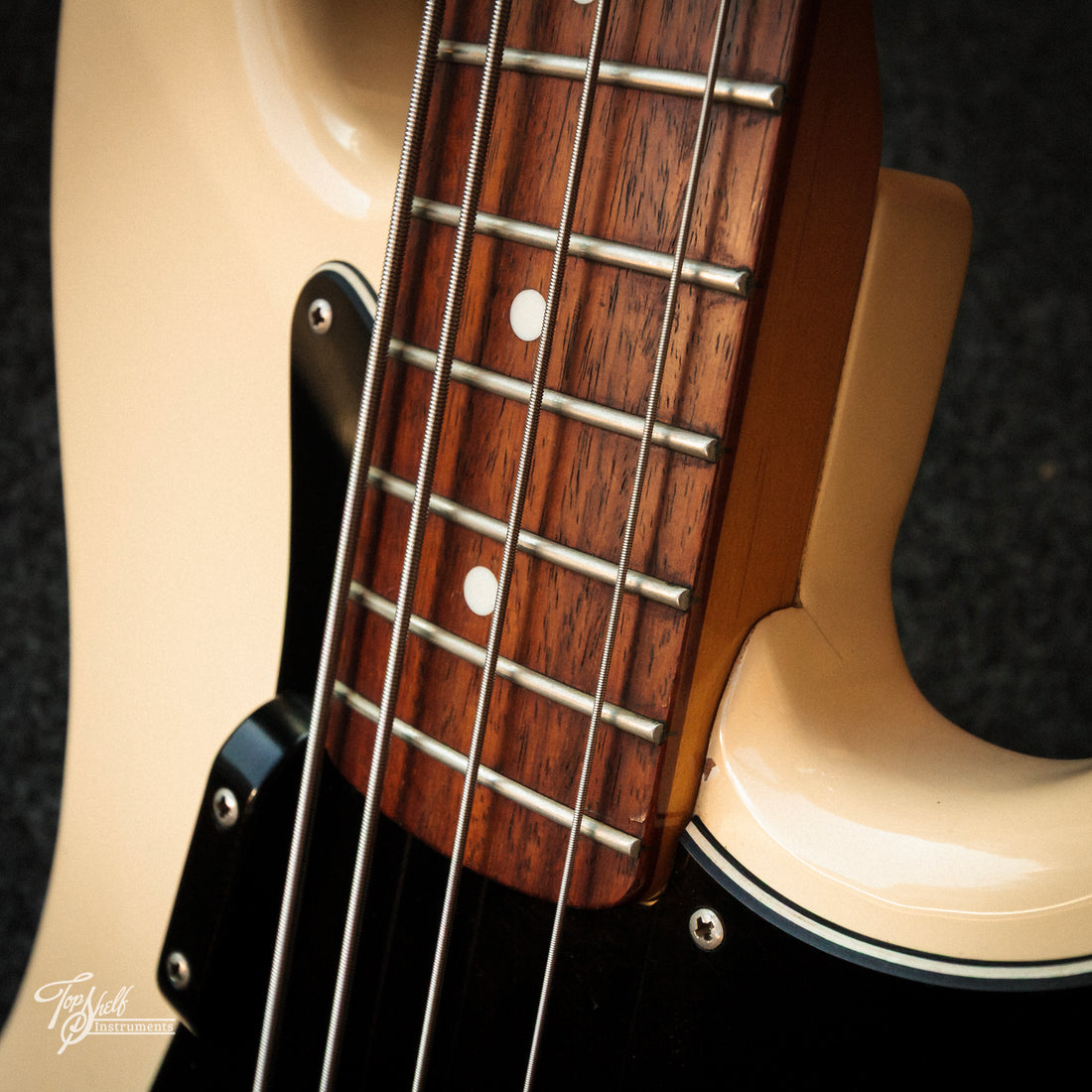 Fender Japan '70 Precision Bass PB70-70US Vintage White 1998