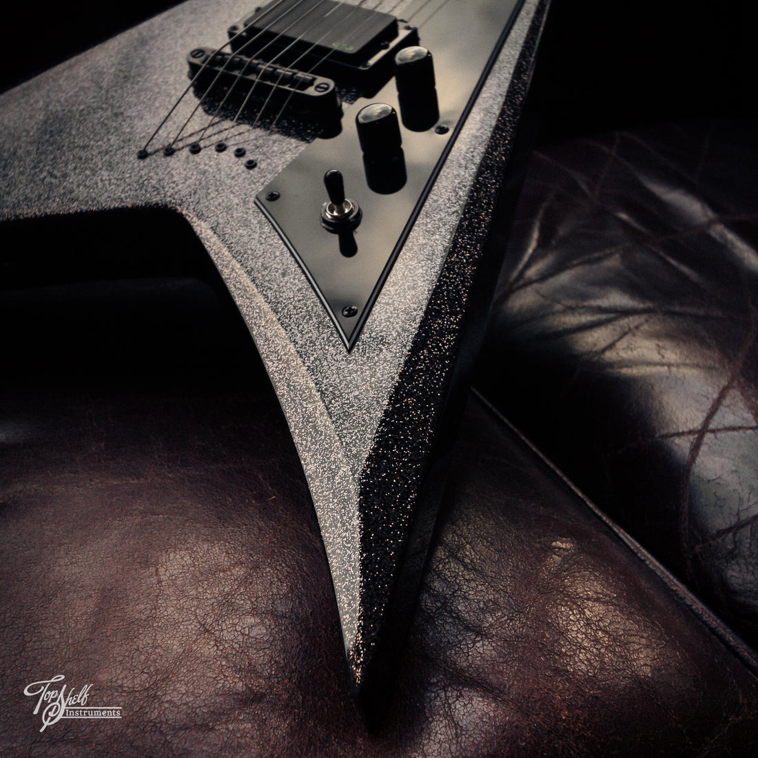 LTD Kirk Hammett KH-V Black Sparkle 2023