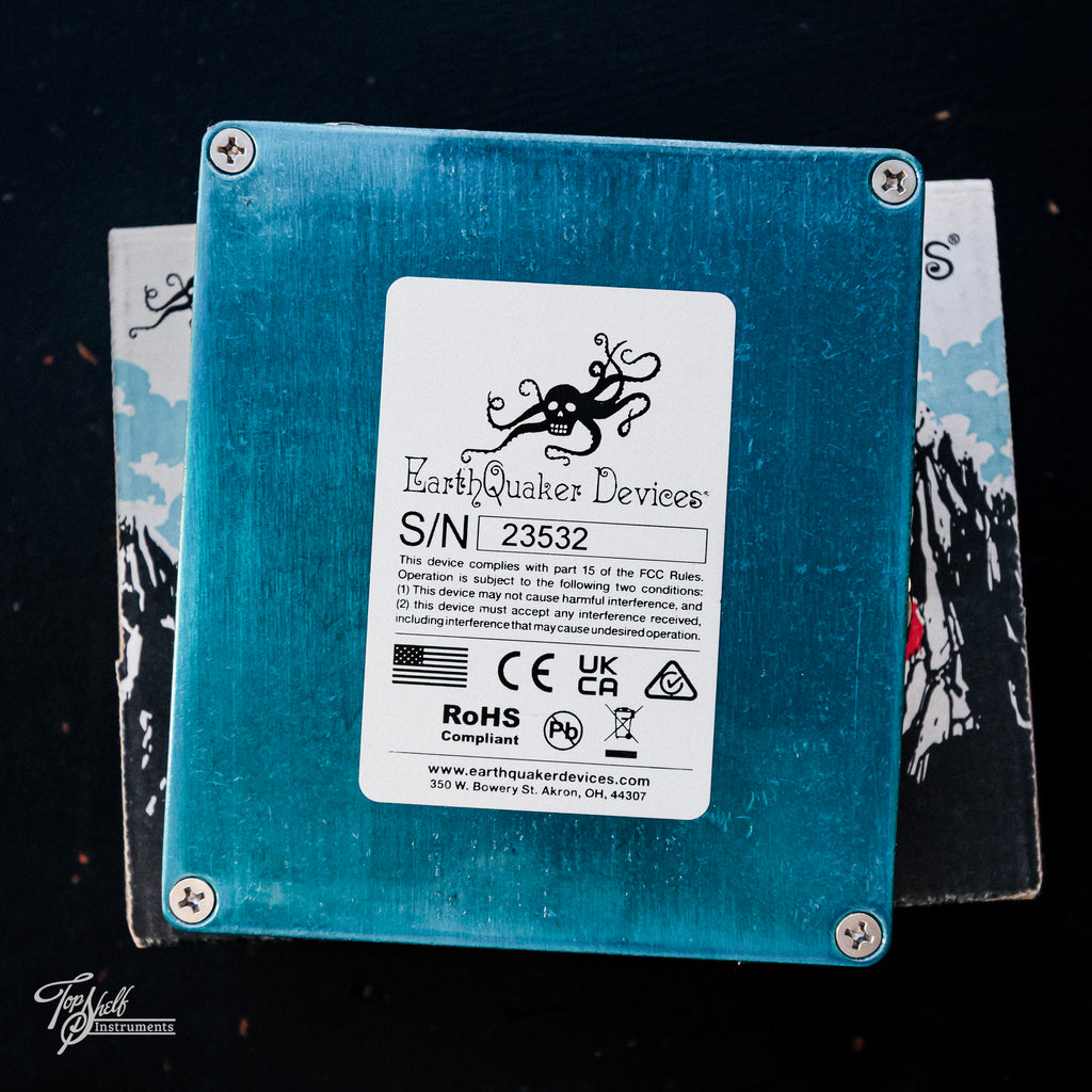 EarthQuaker Devices Avalanche Run v2 Reverb/Delay Pedal