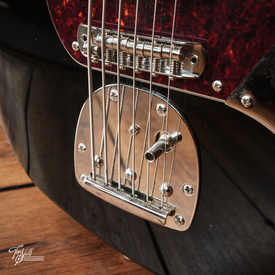 Squier Classic Vibe Bass VI Black 2024