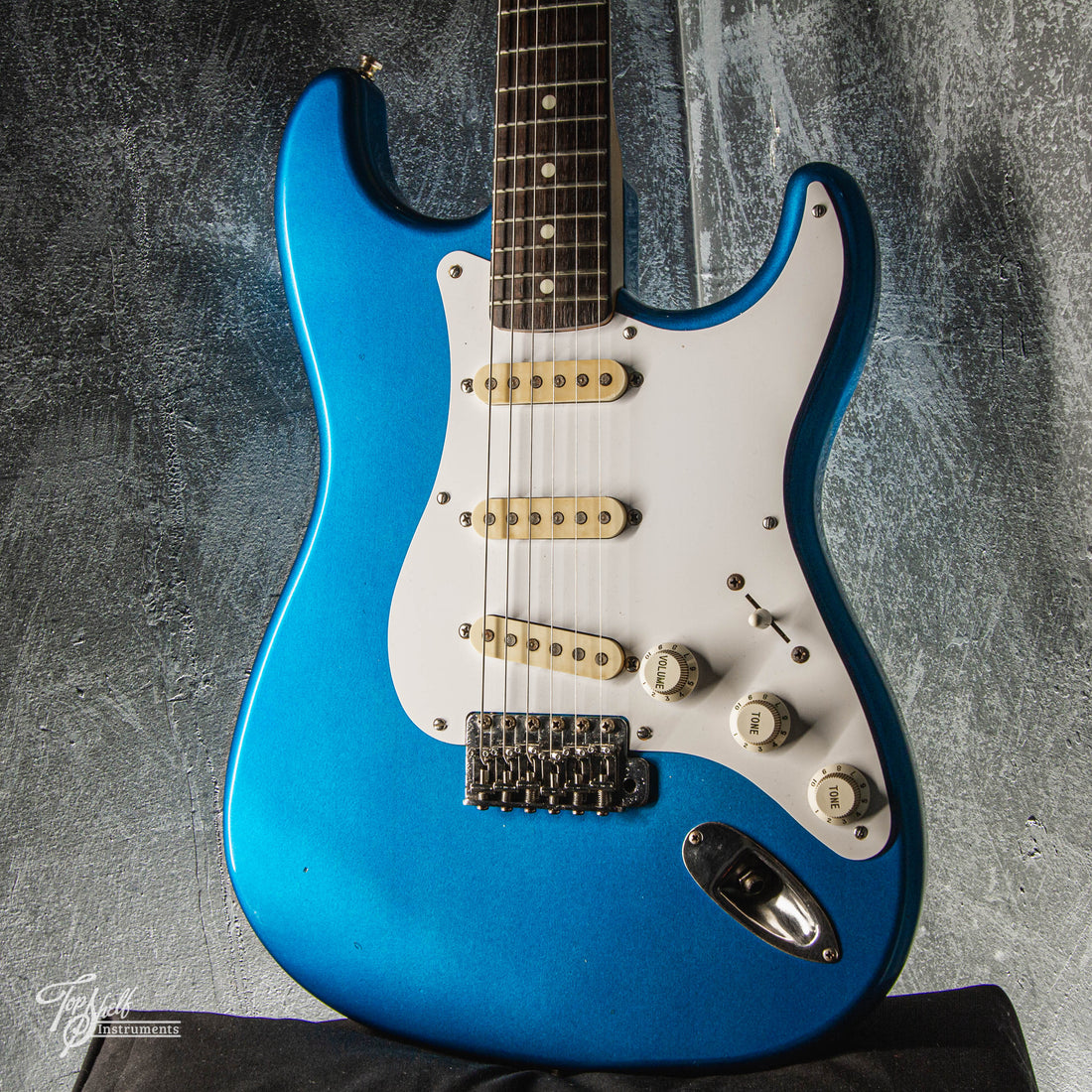 Fender Japan Stratocaster ST-40 Lake Placid Blue 1990