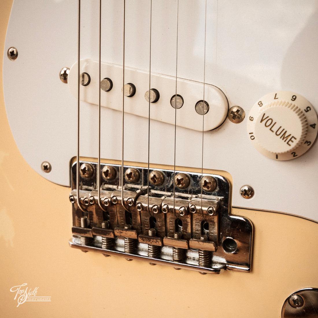 Fender Japan Stratocaster ST62-650 Vintage White 1990