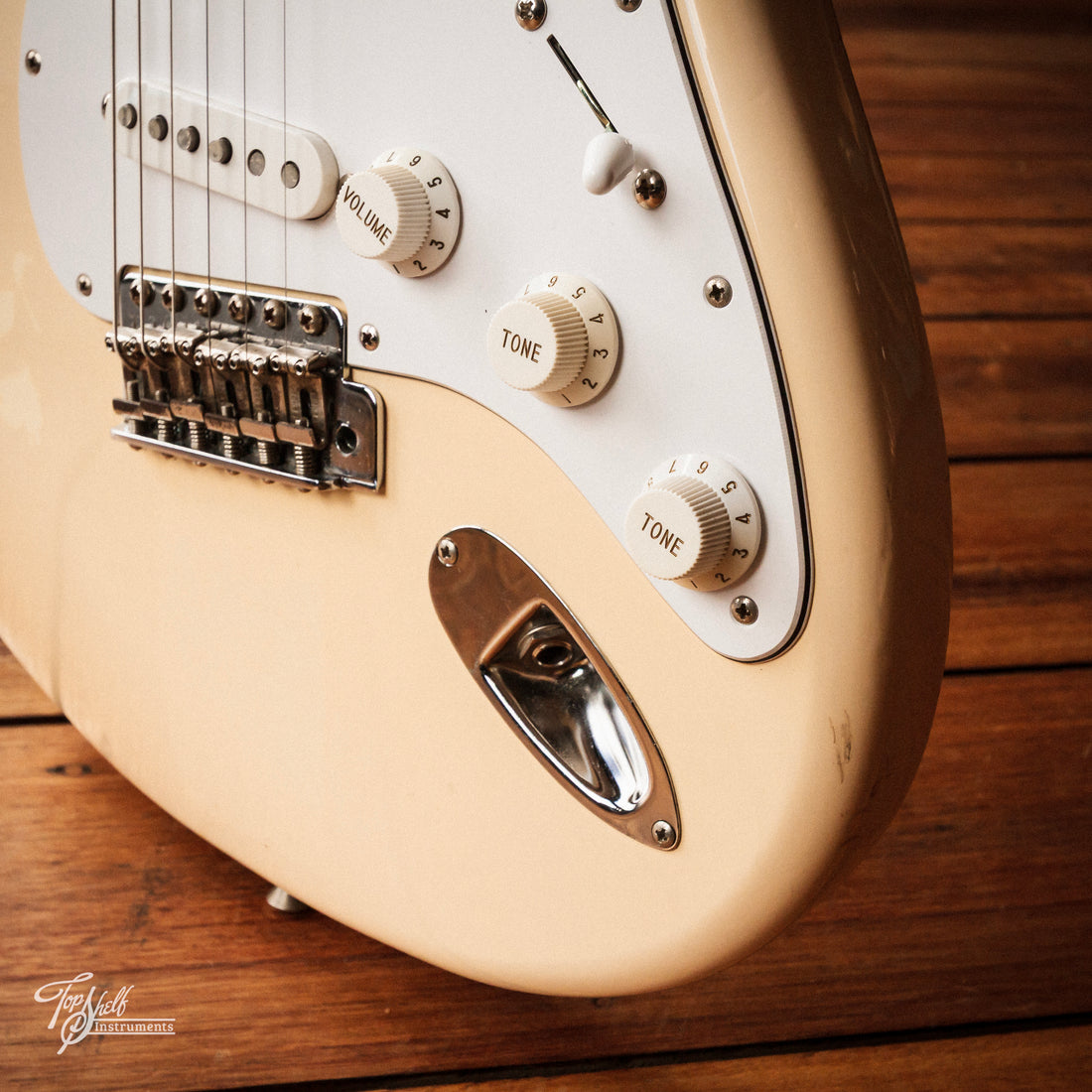 Fender Japan Stratocaster ST62-650 Vintage White 1990