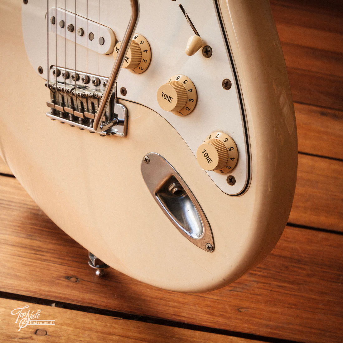 Fender Japan Custom Edition Stratocaster ST68-120SPL Vintage White 1993