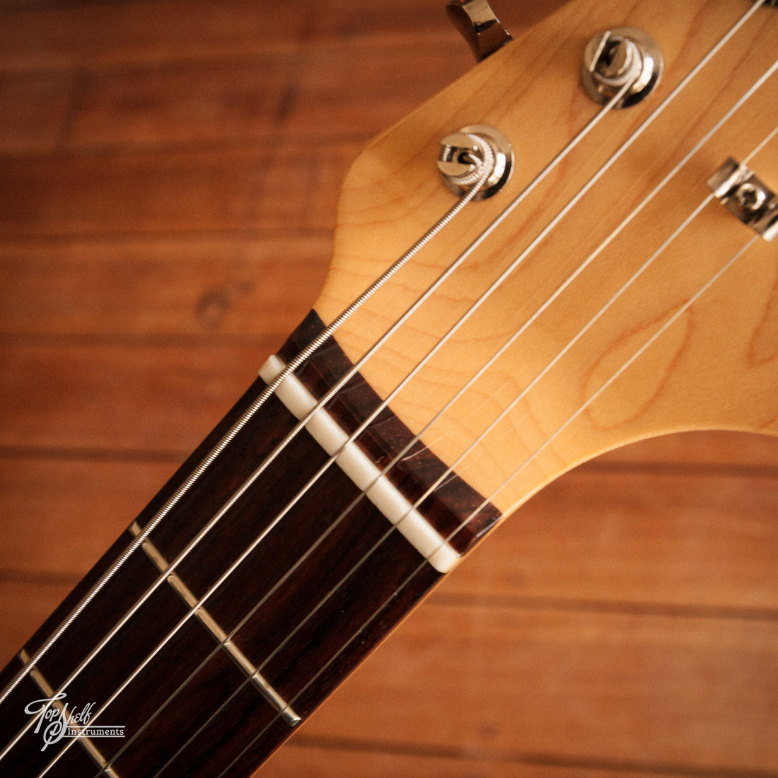 Fender Made in Japan Traditional 60s Jaguar Sunburst 2023