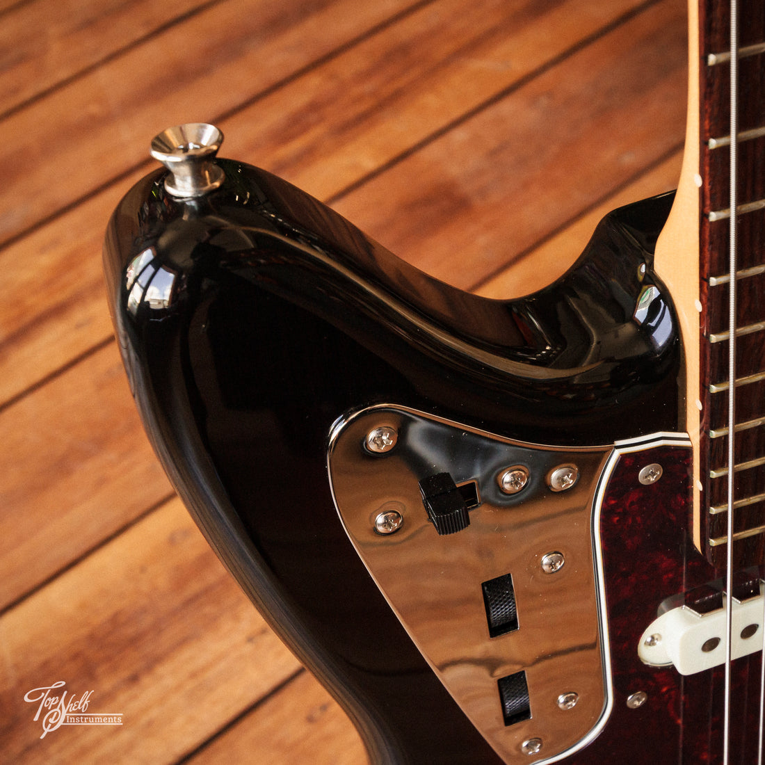 Fender Made in Japan Traditional 60s Jaguar Sunburst 2023