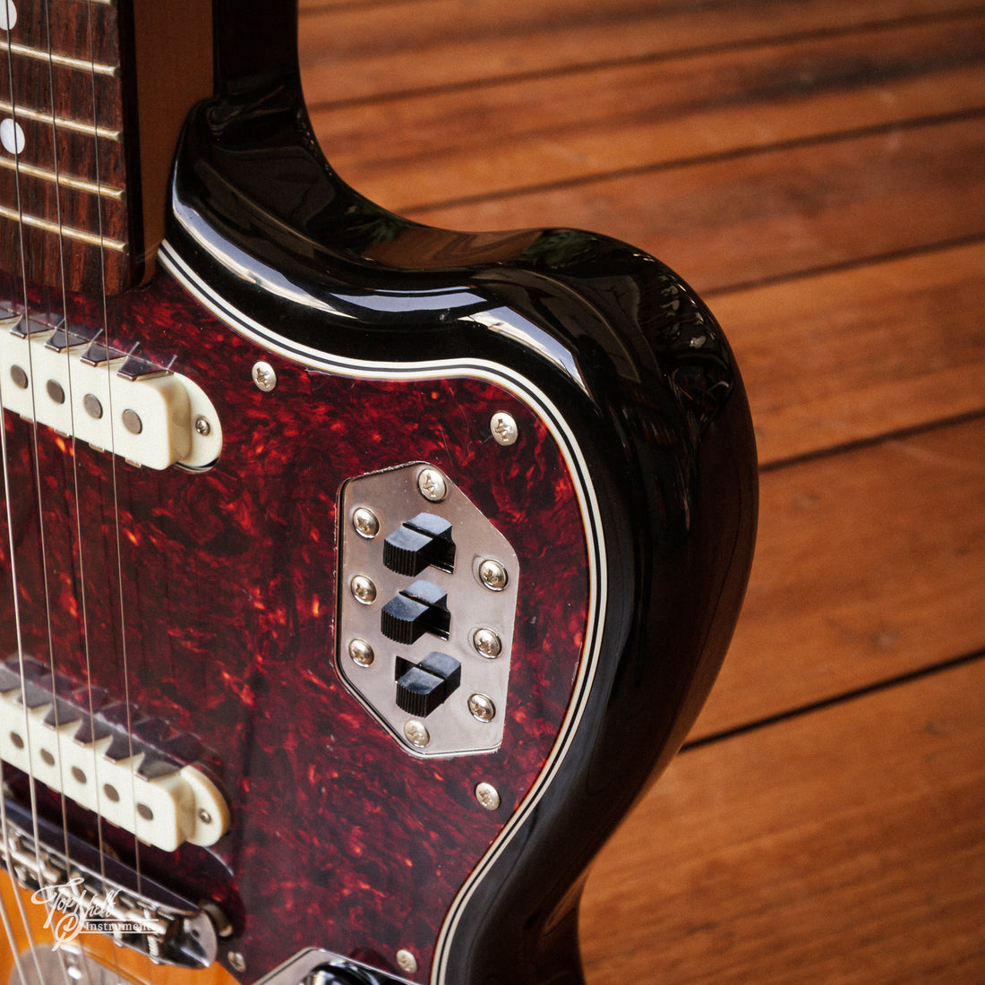 Fender Made in Japan Traditional 60s Jaguar Sunburst 2023