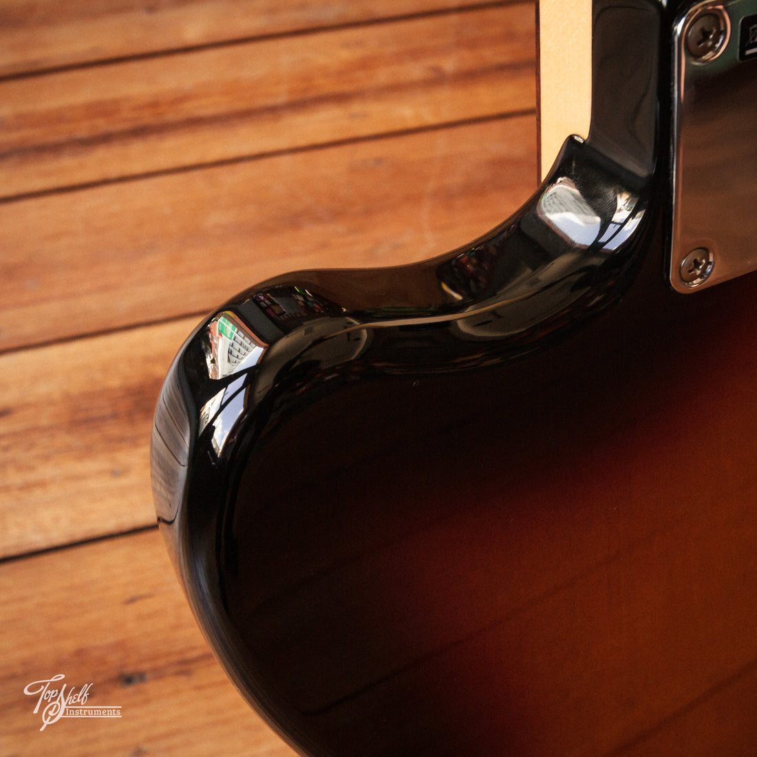 Fender Made in Japan Traditional 60s Jaguar Sunburst 2023