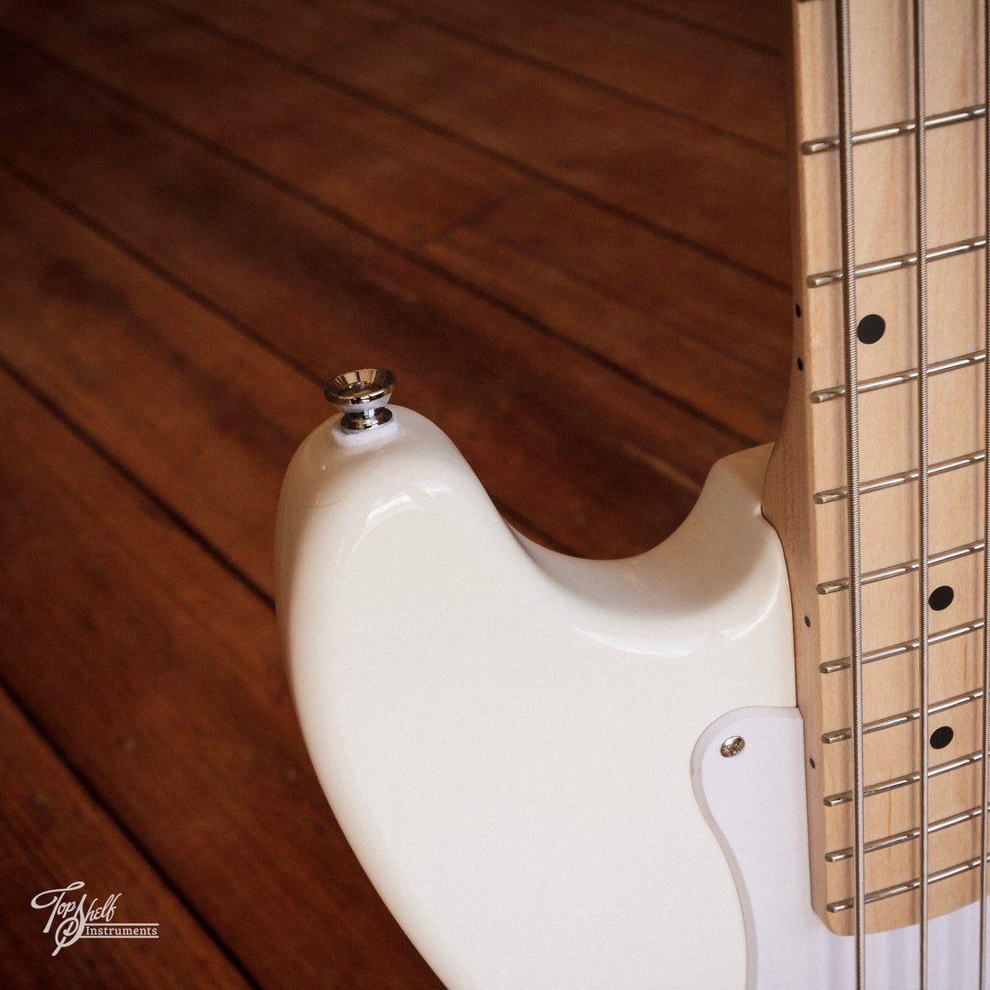 Squier Sonic Bronco Bass Artic White 2025