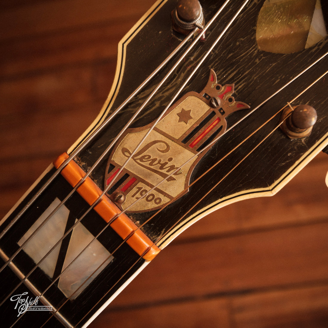 Levin No.320 Archtop Acoustic Sunburst 1957