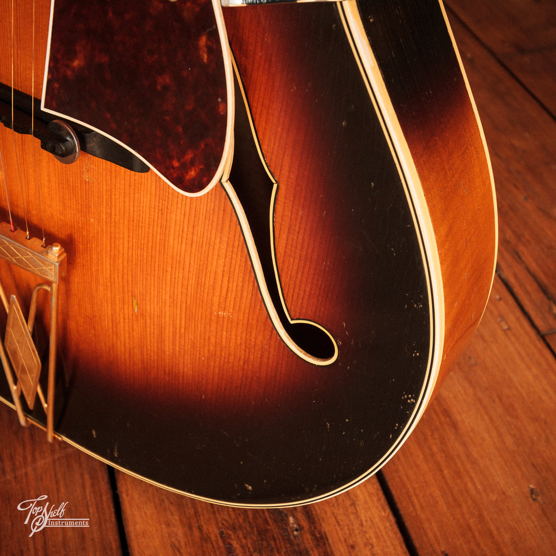Levin No.320 Archtop Acoustic Sunburst 1957