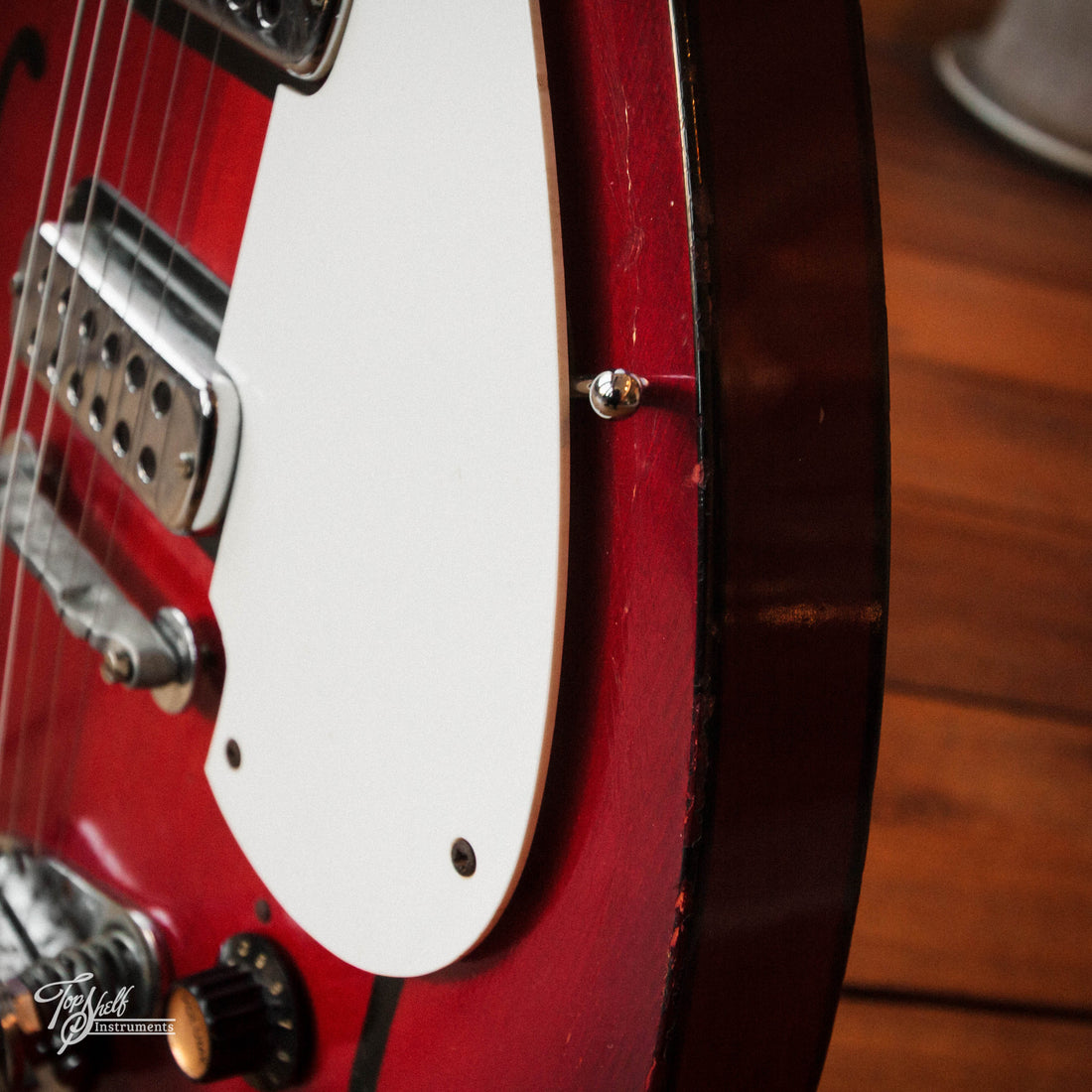 Maton L202 "Lute Guitar" Cherry 1968