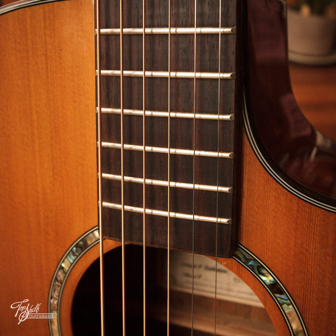 Tanglewood Solid Top Spruce/Koa Grand Auditorium Cutaway Acoustic/Electric 2011