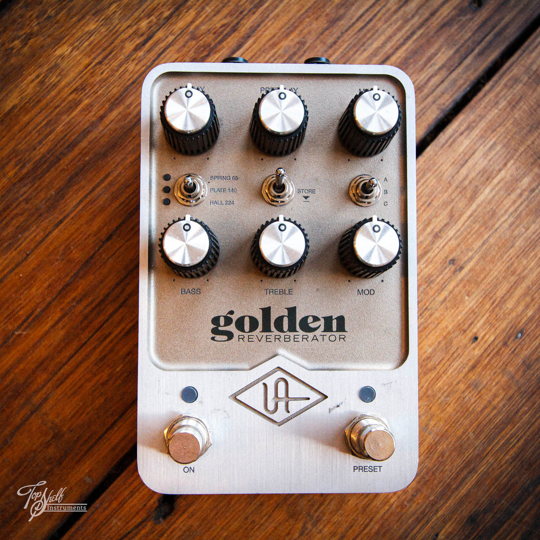 Universal Audio Golden Reverberator Pedal