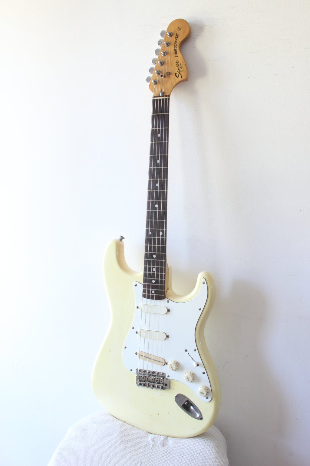 Squier Stratocaster CST-30 Modded Olympic White MIJ 1985